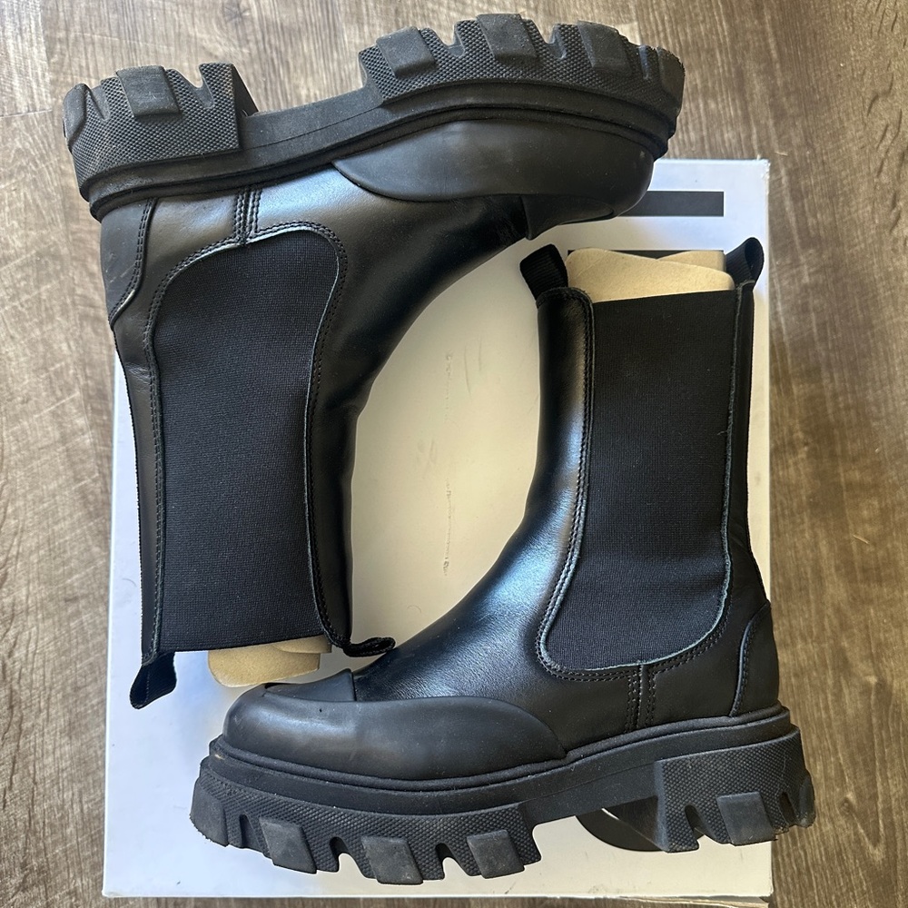 Black Leather Ganni Chelsea Boots